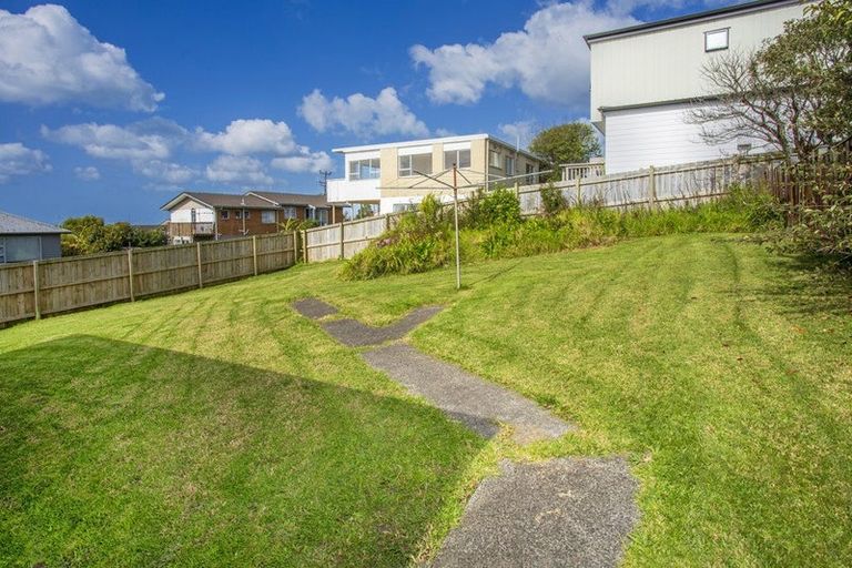 Photo of property in 2/18 Anne Road, Hillcrest, Auckland, 0627