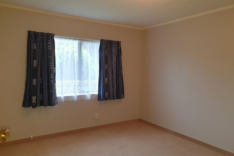 Photo of property in 42 Atherfold Crescent, Greenmeadows, Napier, 4112