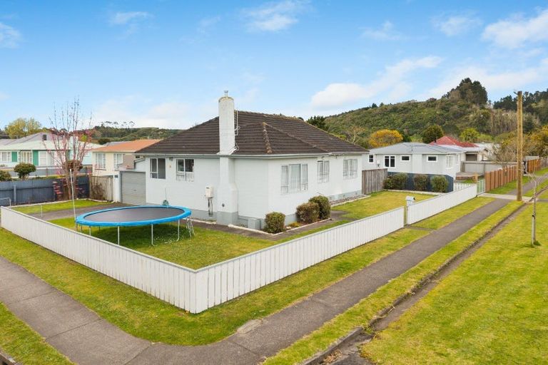 Photo of property in 27 Roberts Avenue, Aramoho, Whanganui, 4500
