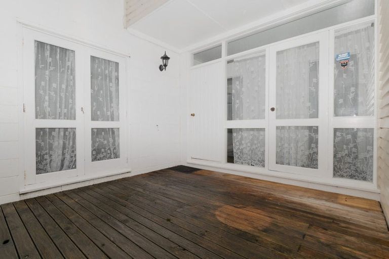 Photo of property in 256b Don Buck Road, Massey, Auckland, 0614