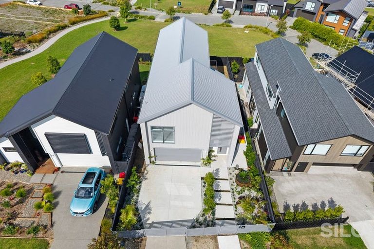 Photo of property in 35 Kikorangi Drive, Wainui, Silverdale, 0992