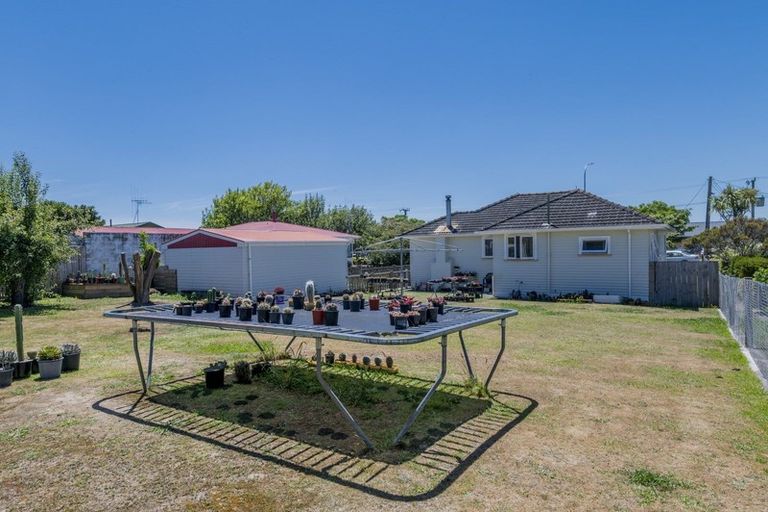 Photo of property in 147 Queen Street West, Levin, 5510
