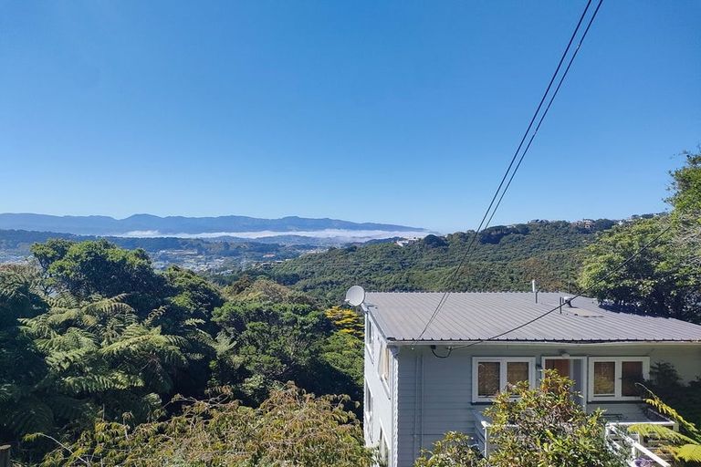 Photo of property in 21 Highbury Crescent, Highbury, Wellington, 6012