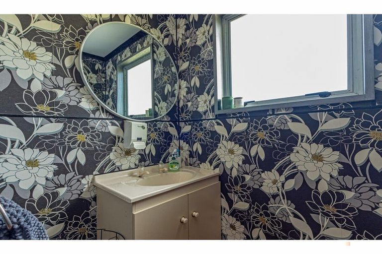Photo of property in 98 Acacia Drive, Levels, Timaru, 7973