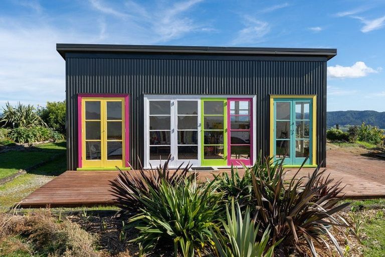 Photo of property in 1572 Ruapekapeka Road, Kawakawa, 0182