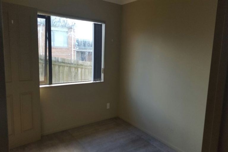 Photo of property in 14 Gordon Stanley Drive, Massey, Auckland, 0614