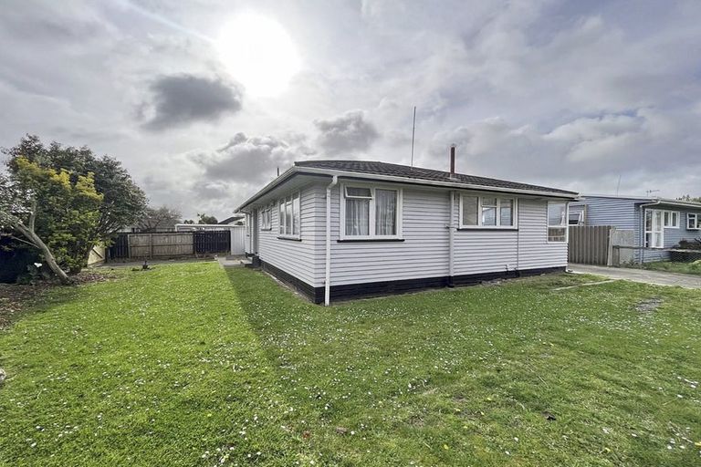 Photo of property in 2 Salford Place, Awapuni, Palmerston North, 4412