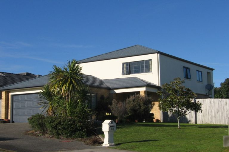 Photo of property in 33 Newbliss Crescent, East Tamaki Heights, Auckland, 2016