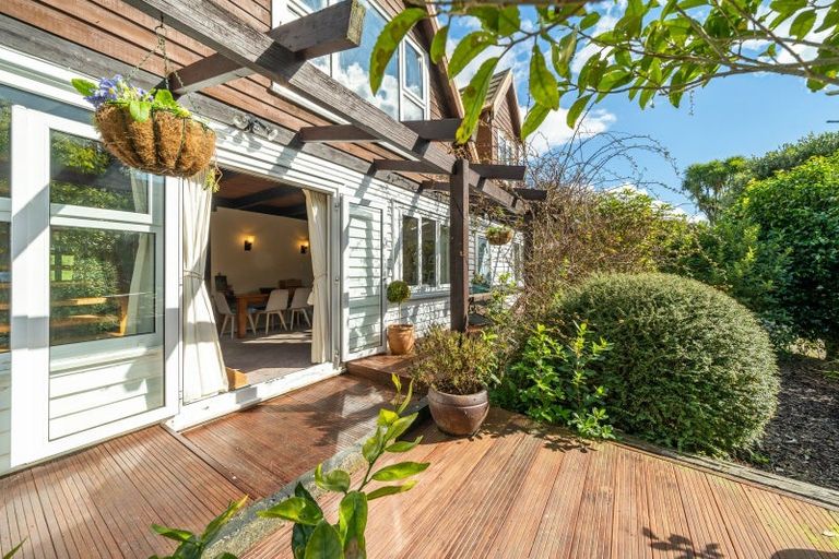 Photo of property in 246 Plateau Road, Te Marua, Upper Hutt, 5018