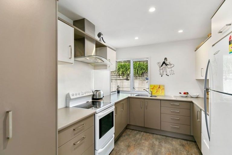 Photo of property in 4 Ronald Woolf Place, Churton Park, Wellington, 6037