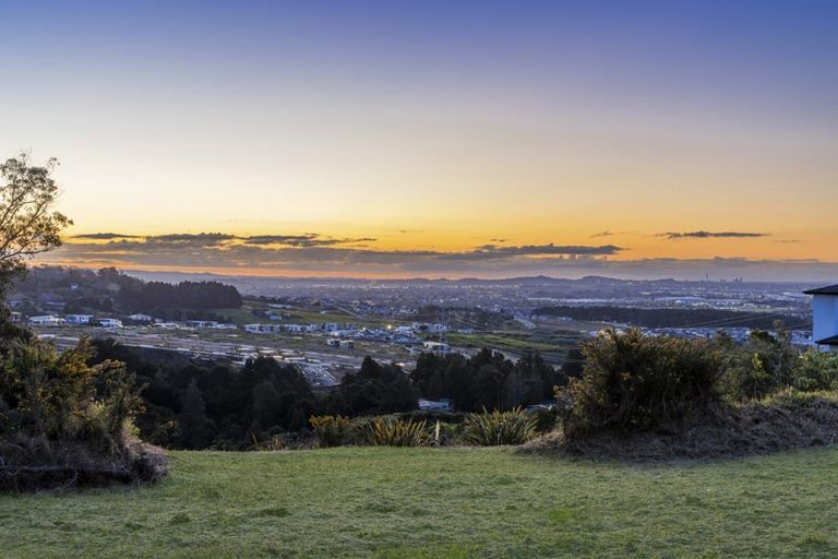 Photo of property in 6 Annmarie Avenue, Totara Park, Auckland, 2019