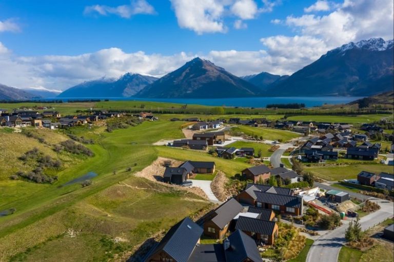 Photo of property in 6b Kinross Lane, Jacks Point, Queenstown, 9371