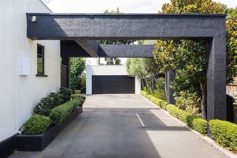 Photo of property in 15 Ake Ake Avenue, Hokowhitu, Palmerston North, 4410