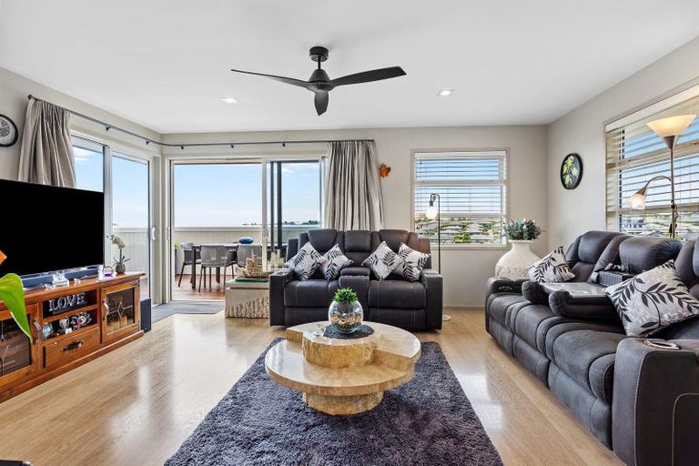 Photo of property in 37 Contour Avenue, Pyes Pa, Tauranga, 3112