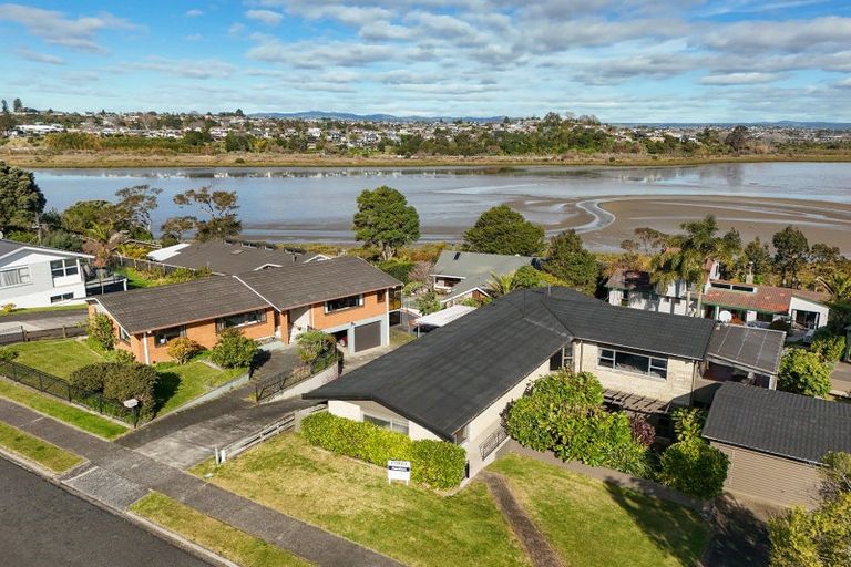 Photo of property in 4 Sunny Bay Road, Matua, Tauranga, 3110