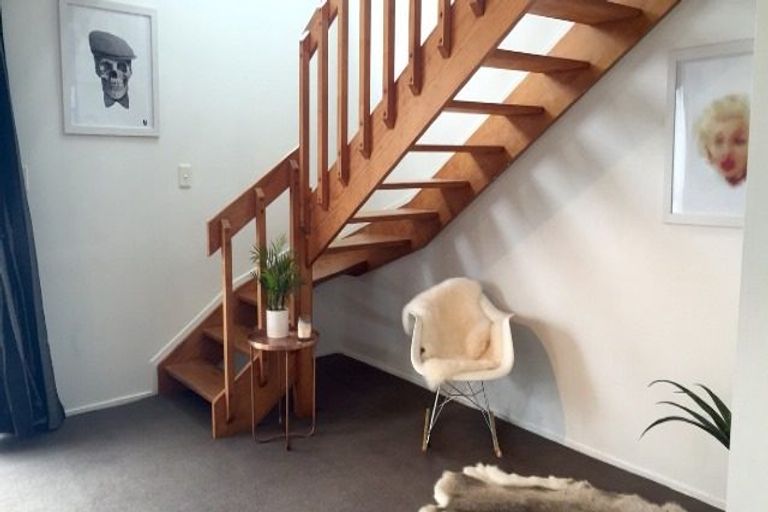 Photo of property in 2/2 Valecrest Place, Bayview, Auckland, 0629