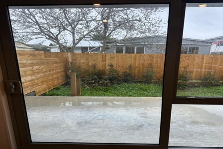 Photo of property in 30 Earlsworth Road, Mangere East, Auckland, 2024