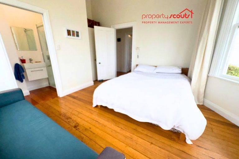 Photo of property in 43 Connaught Terrace, Brooklyn, Wellington, 6021