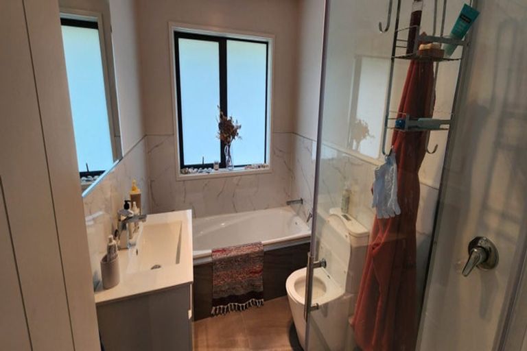 Photo of property in 5 Totarahoe Lane, Whalers Gate, New Plymouth, 4310