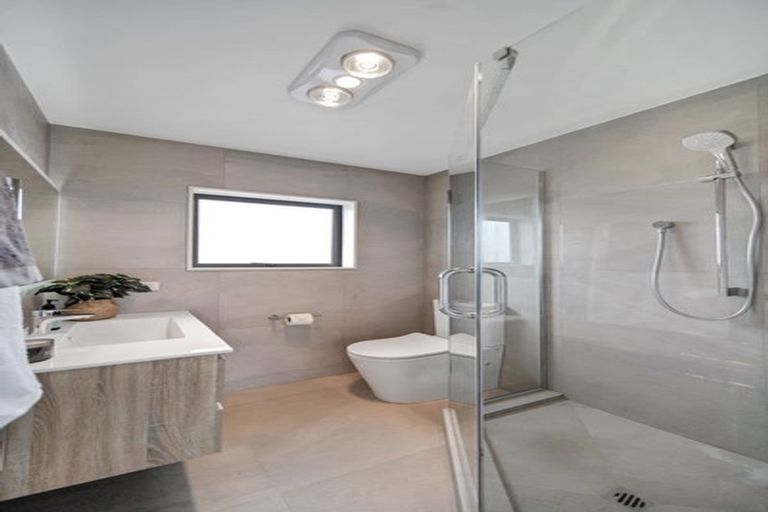 Photo of property in 10a Gardiner Grove, Mangere East, 2024