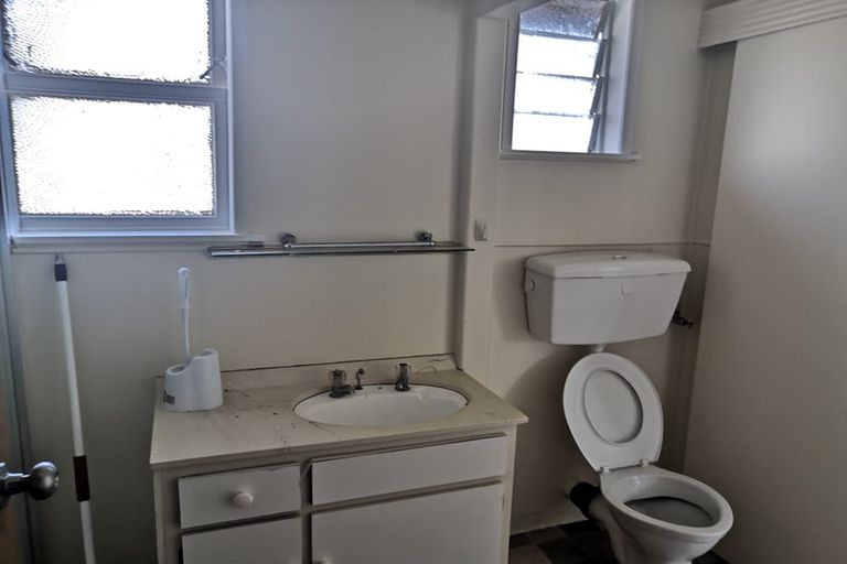 Photo of property in 3 Manapouri Place, Pakuranga Heights, Auckland, 2010