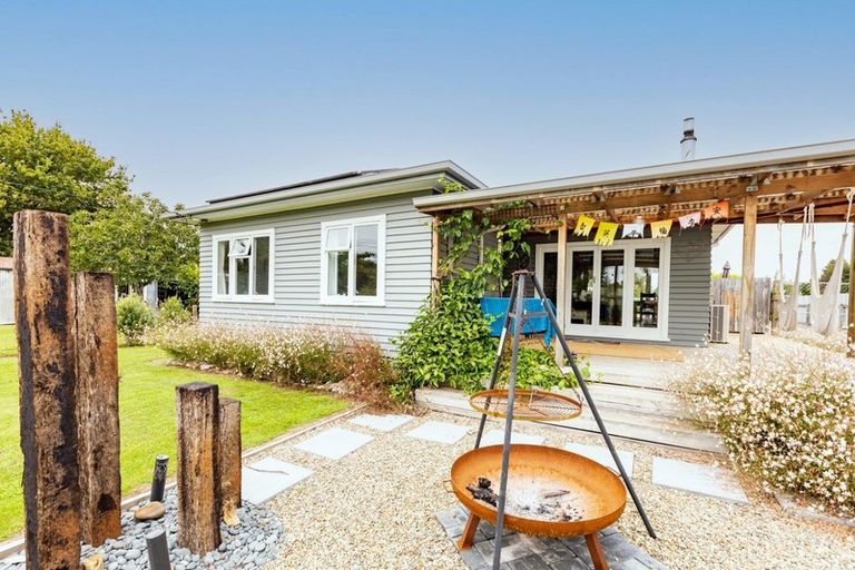 Photo of property in 22 Ross Street, Otane, 4202