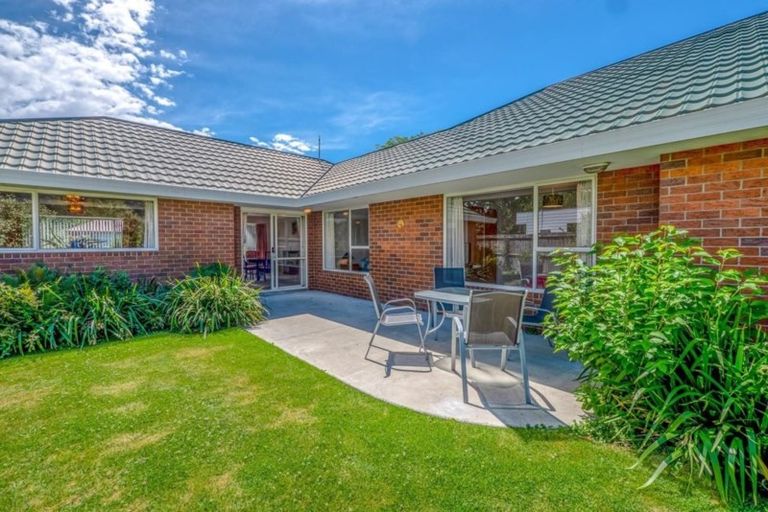 Photo of property in 52 Kedleston Drive, Avonhead, Christchurch, 8042