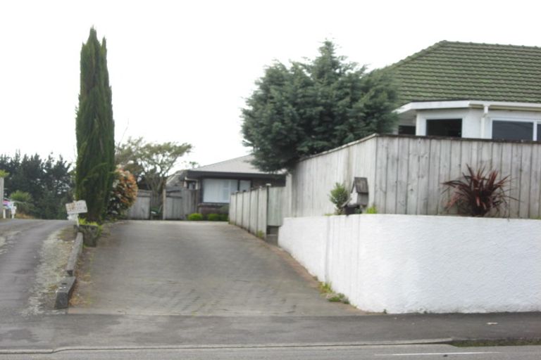 Photo of property in 2/241 Carrington Street, Vogeltown, New Plymouth, 4310