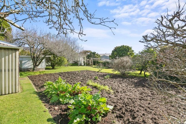 Photo of property in 2 Tupoki Street, Glen Avon, New Plymouth, 4312