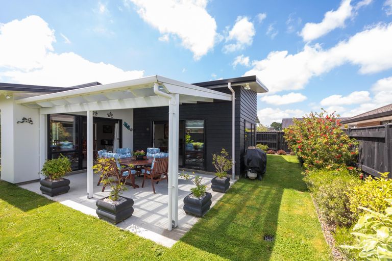 Photo of property in 5 Levi Place, Kelvin Grove, Palmerston North, 4414