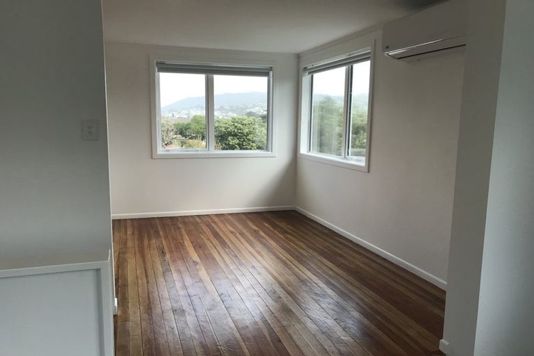 Photo of property in 27 Thornley Street, Titahi Bay, Porirua, 5022