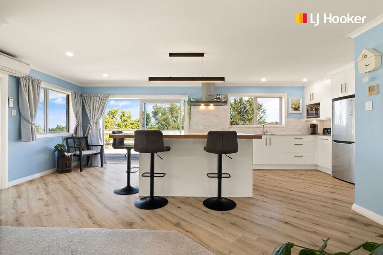 Photo of property in 8 Salmond Street, Halfway Bush, Dunedin, 9010