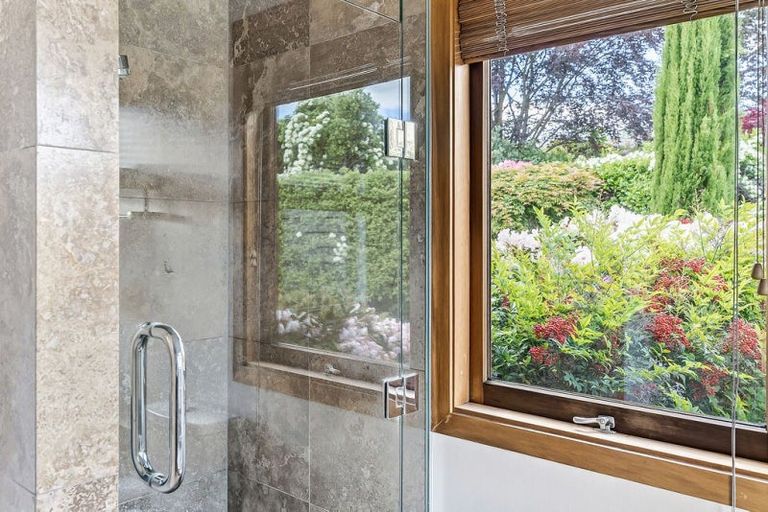 Photo of property in 18 Kowhai Drive, Wanaka, 9305