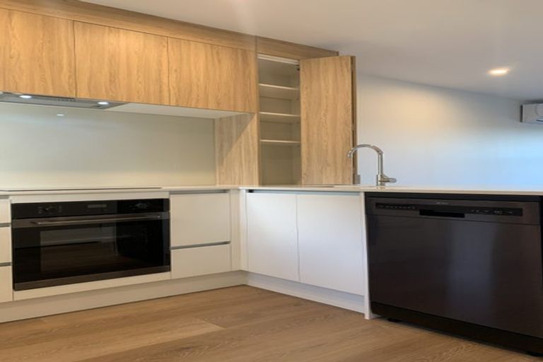 Photo of property in 37 Jabuka Street, Glen Eden, Auckland, 0602