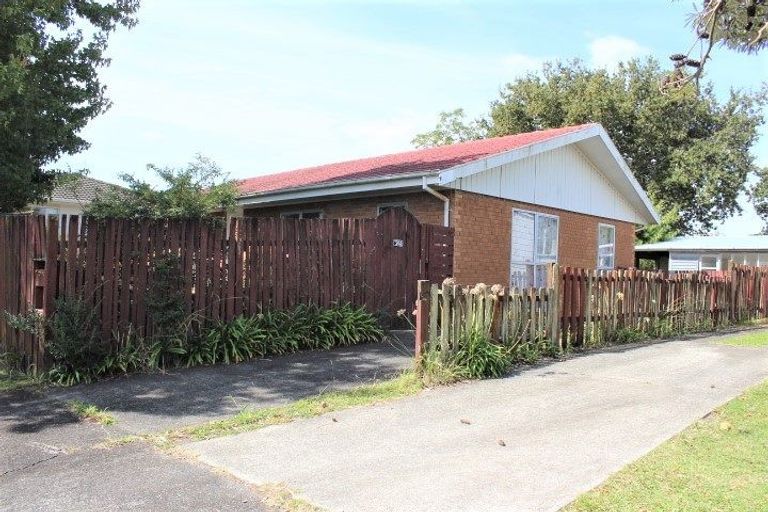 Photo of property in 10 Lynley Place, Pakuranga Heights, Auckland, 2010