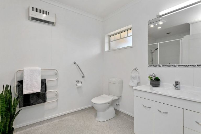 Photo of property in 58 Princes Street, Cambridge, 3434