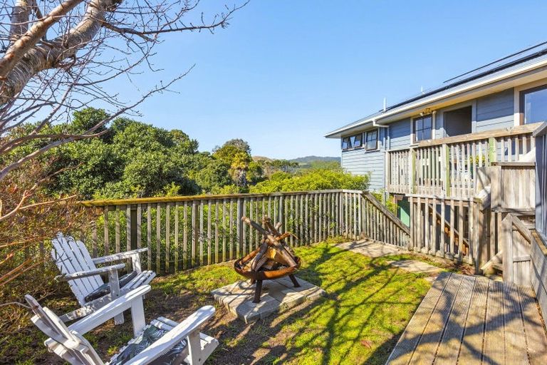Photo of property in 42 Hicks Crescent, Waikanae Beach, Waikanae, 5036