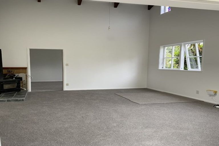 Photo of property in 1/10 Springbank Lane, Te Atatu Peninsula, Auckland, 0610