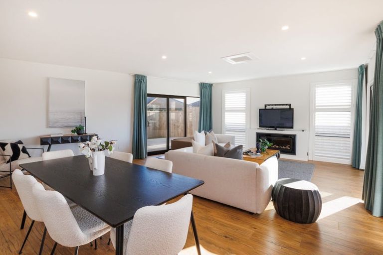 Photo of property in 18 Silkwood Place, Fitzherbert, Palmerston North, 4410