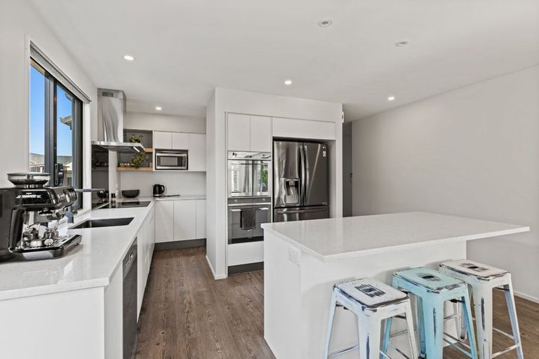 Photo of property in 15 Luxembourg Crescent, Halswell, Christchurch, 8025