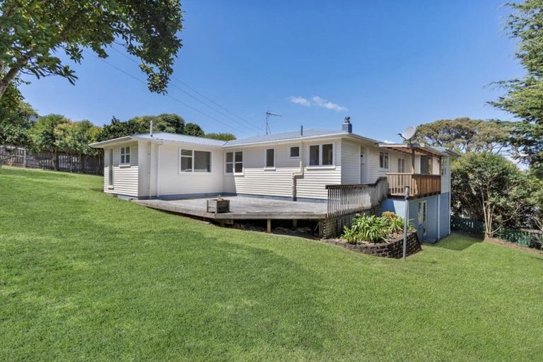 Photo of property in 14 Bentley Avenue, Glenfield, Auckland, 0629