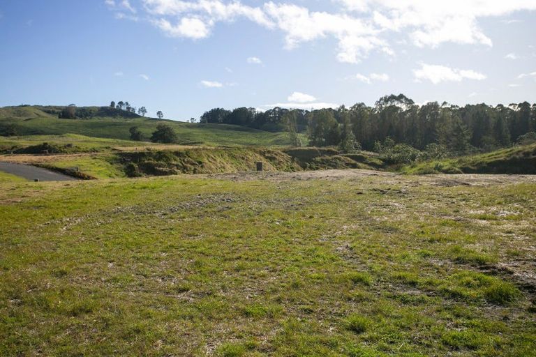 Photo of property in 10 Willow Lane, Acacia Bay, 3385