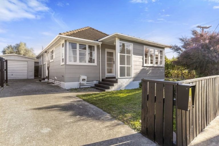 Photo of property in 2 Kowhai Street, Naenae, Lower Hutt, 5011