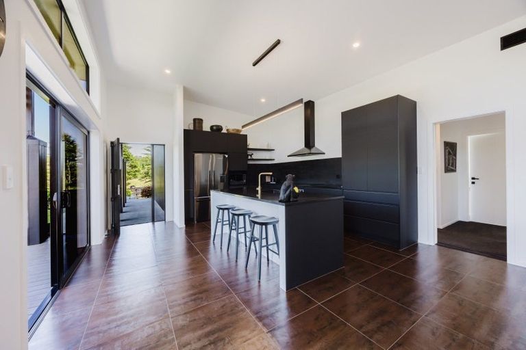 Photo of property in 4 Cemetery Road, Waipawa, 4273