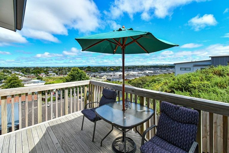 Photo of property in 159 Keri Vista Rise, Papakura, 2110