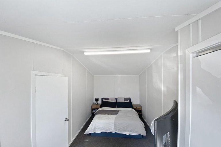 Photo of property in 8 Taupata Street, Castlecliff, Whanganui, 4501