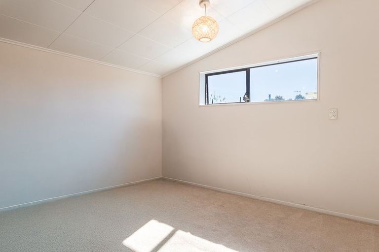 Photo of property in 13a Hadfield Place, Paraparaumu Beach, Paraparaumu, 5032