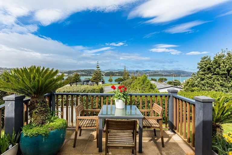 Photo of property in 140 Main Road, Titahi Bay, Porirua, 5022
