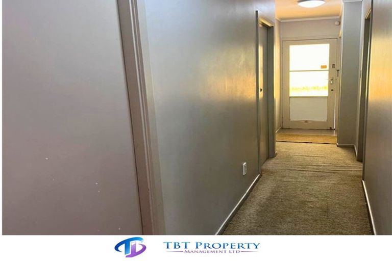 Photo of property in 77a Rosier Road, Glen Eden, Auckland, 0602