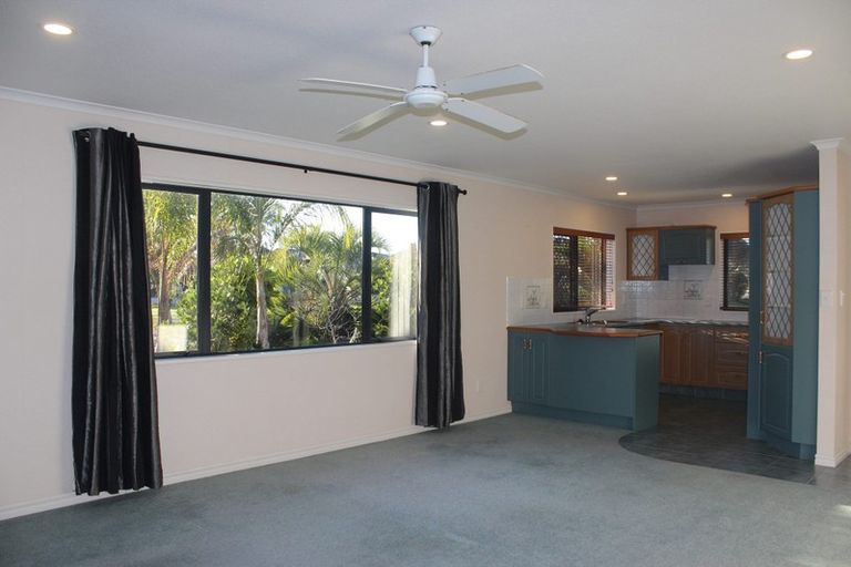 Photo of property in 76 Sovereign Drive, Papamoa Beach, Papamoa, 3118
